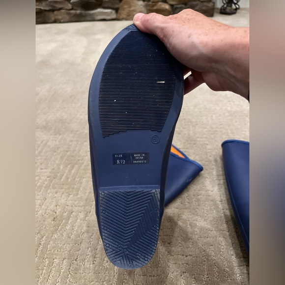 Bitten Sarah Jessica Parker Rainboots - Picture 6 of 11